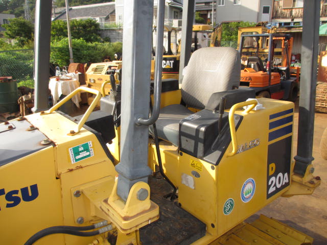 コマツ ブルドーザー 2007yD20A-8 | 建設機器販売｜ディーゼル