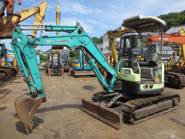 YANMAR ミニショベルVio30-5 | 建設機器販売｜ディーゼル通商株式会社