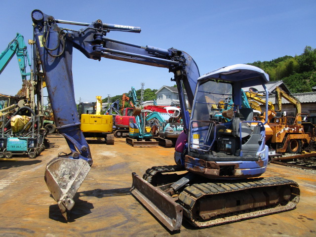 コマツ ミニショベル 2002yPC58UU-3 | 建設機器販売｜ディーゼル