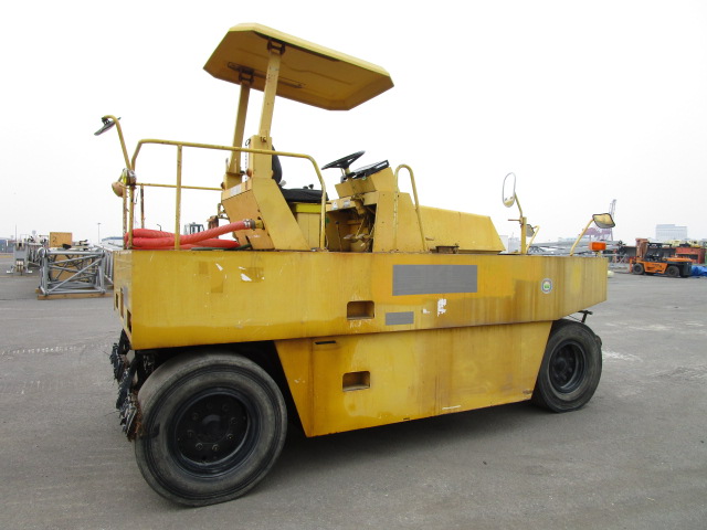 酒井重工業 タイヤローラー 1992 y T2 | 建設機器販売｜ディーゼル通商