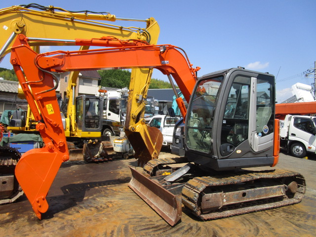 るい 日立建機 油圧ショベル 2014yZX75US-3 | 建設機器販売｜ディーゼル通商