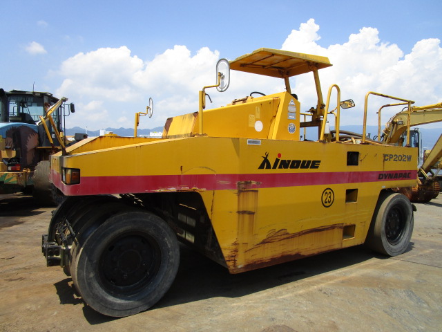 【全国配送可】ダイナパック タイヤローラー DYNAPAC タイヤローラー 1998 y CP202W | 建設機器販売｜ディーゼル